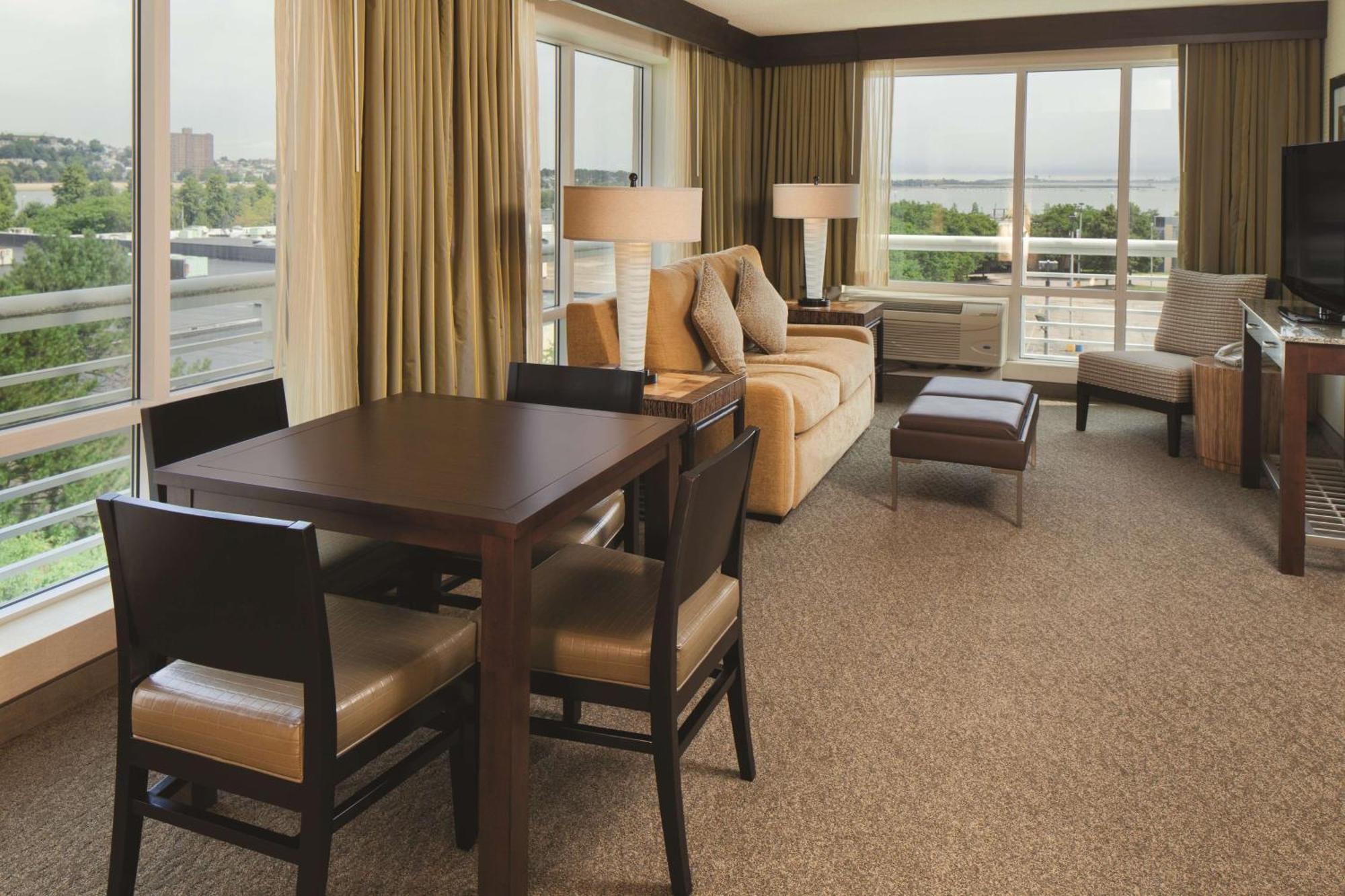 Doubletree By Hilton Hotel Boston Bayside Exteriér fotografie